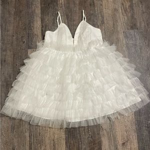 Women’s white dress size 2XL